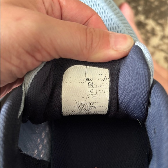 Hoka Bondi 7 Athletic Shoes with Breathable Design - Picture 6 of 7